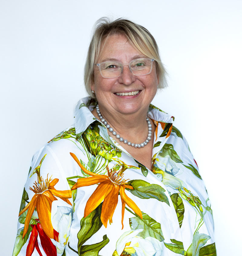 Frau Dr. Träm, Verantwortliche Qualitätsmanagement